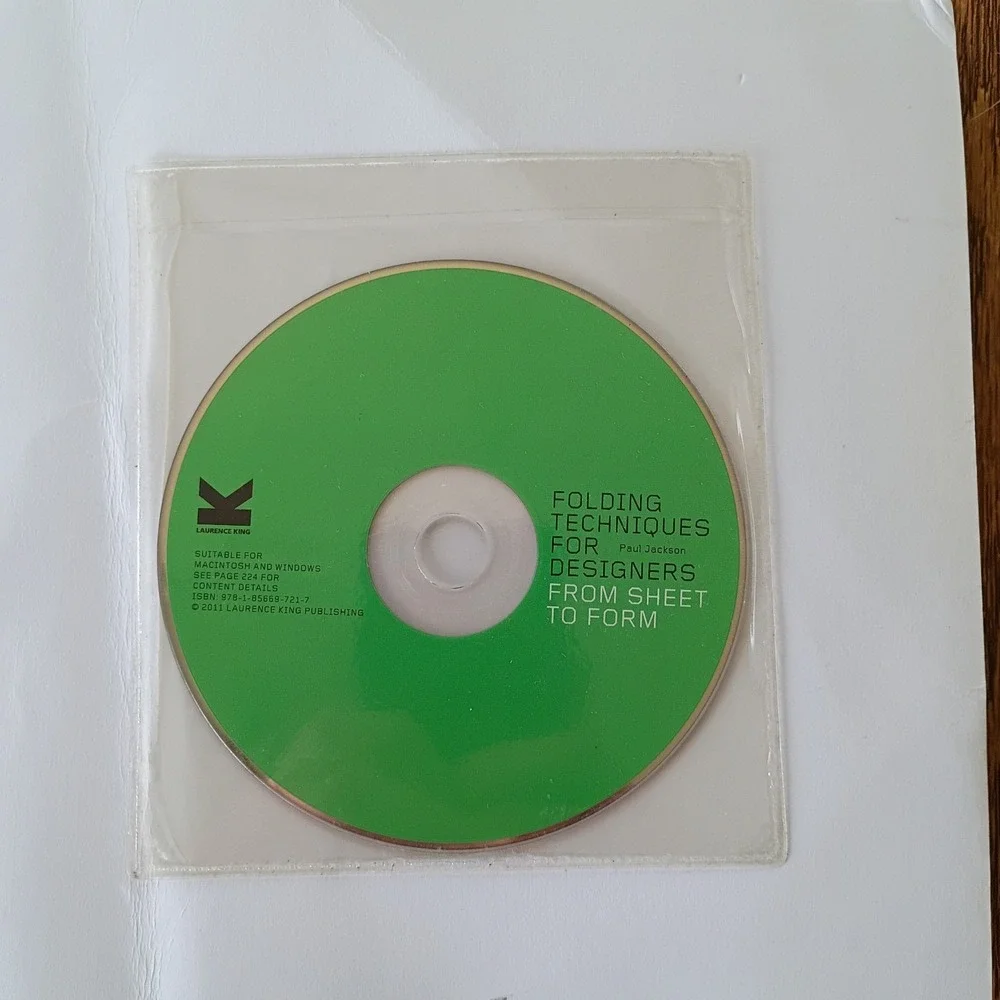 Folding Techniques for Designers: From Sheet to Form by Paul Jackson (with CD)
